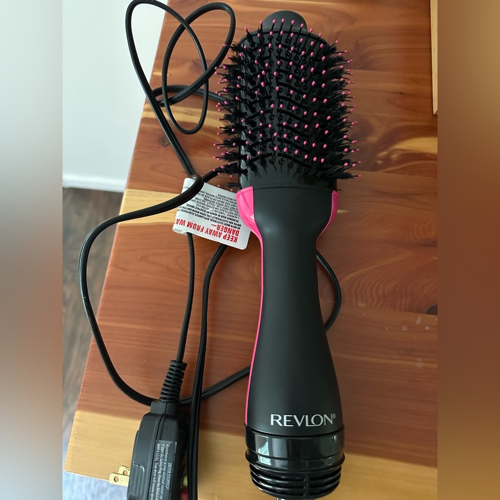 Revlon One-Stop Hair Dryer & Hot Air Brush